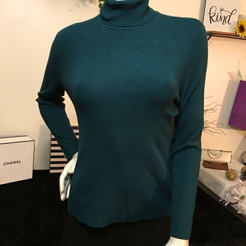 CHICOS micro ribbed lite weight long sleeve‎